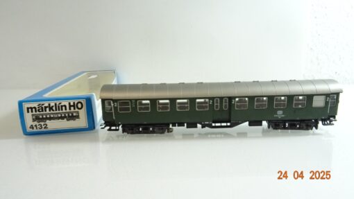 Märklin H0 4132 Umbauwagen 2.Kl. der DB mit Licht in OVP PR7266