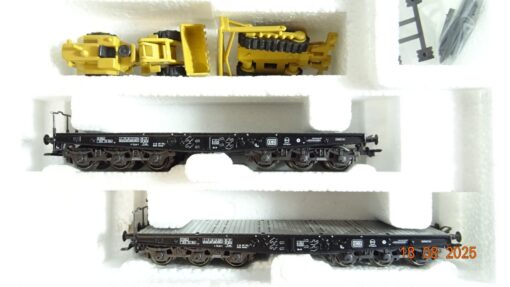Märklin H0 48661 Schwerlastwagen mit Caterpillar-Baumasch. der DB in OVP PR9622 – Bild 3