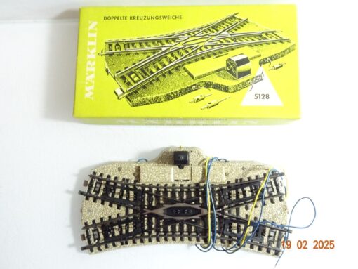 Märklin H0 5128 Doppelte Kreuzungsweiche siehe Foto in OVP CK6155
