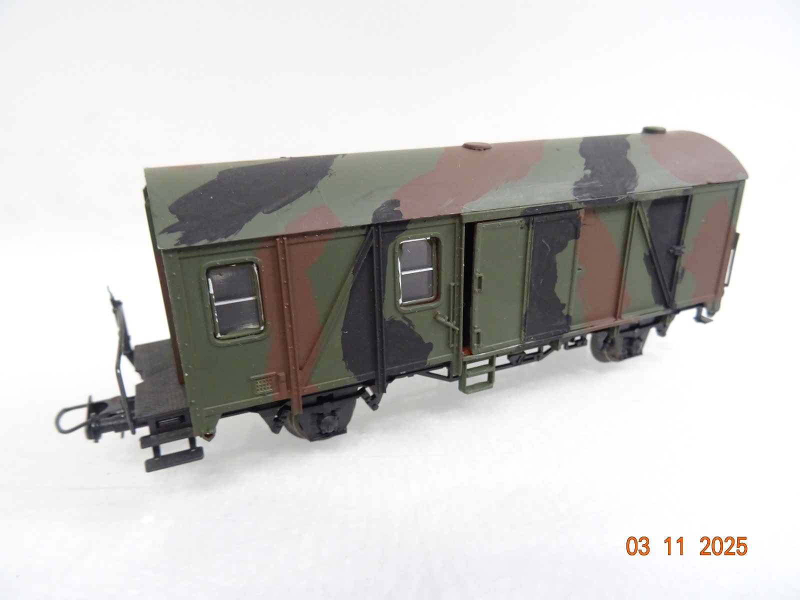 Märklin H0 gedeckter Güterwagen gesupert tarn, siehe Foto RR4335 o. – Bild 3