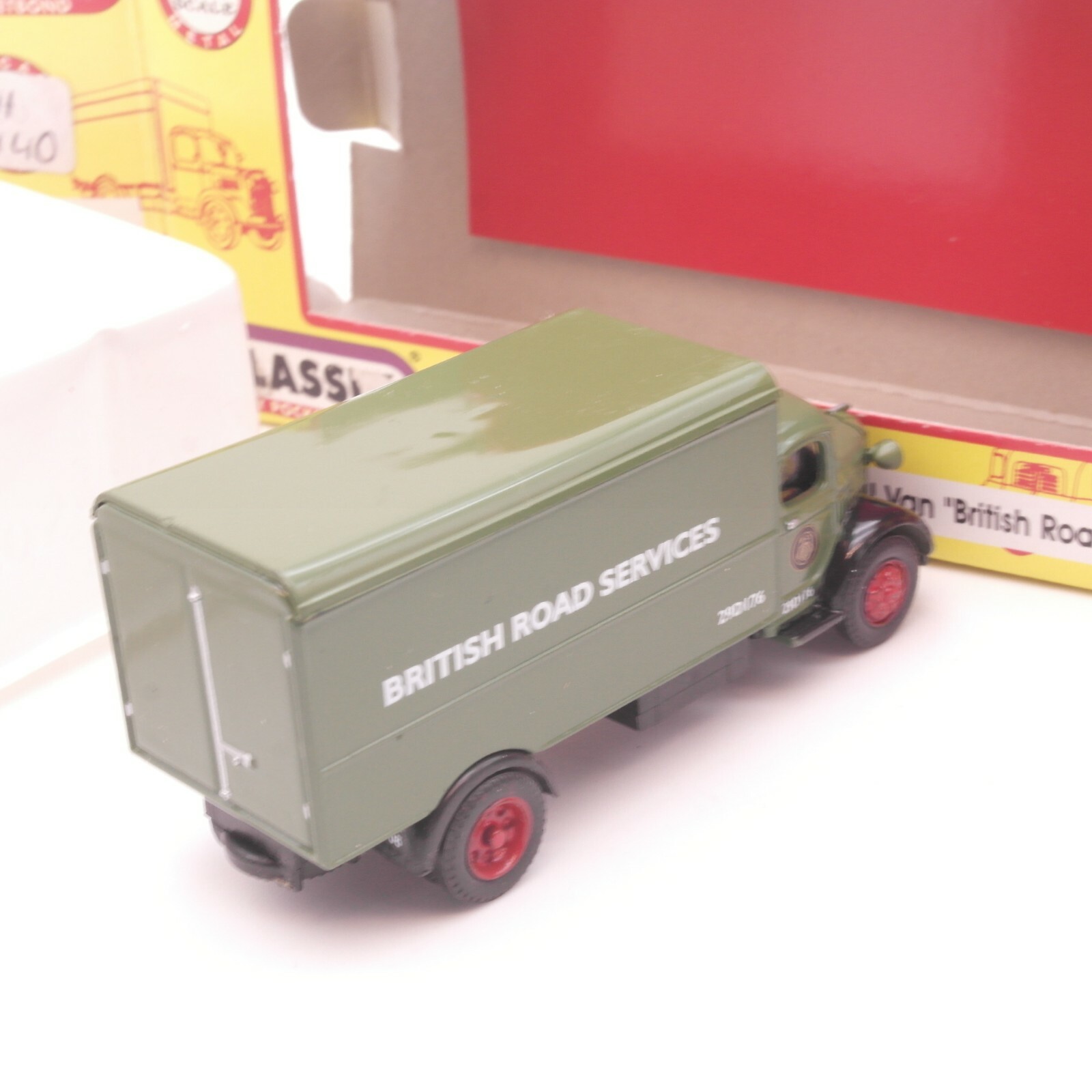 Matchbox EM76117 Austin K2 British Road Services in OVP RT5340 – Bild 3