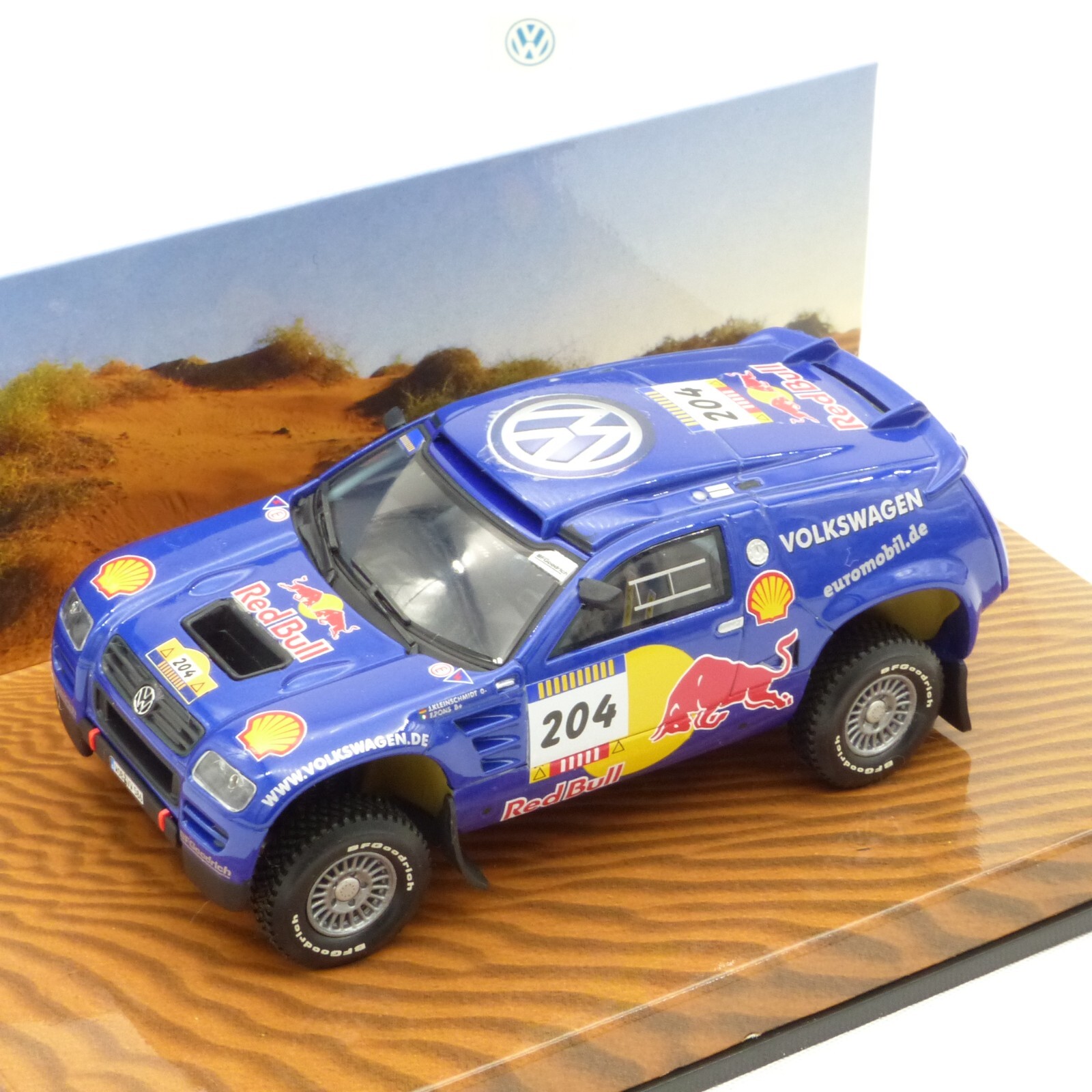 Minichamps 1:43 Nr.: 433045304CC VW Race Tuareg Red Bull #204, in PC-Box EX468