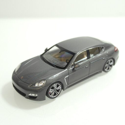 Minichamps 1:43 Porsche Panamera Turbo metallic, siehe Bilder o. RF1287