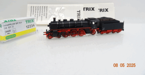 Minitrix N 12234 Dampflok BR 18 462 der DB mit DSS in OVP JL614