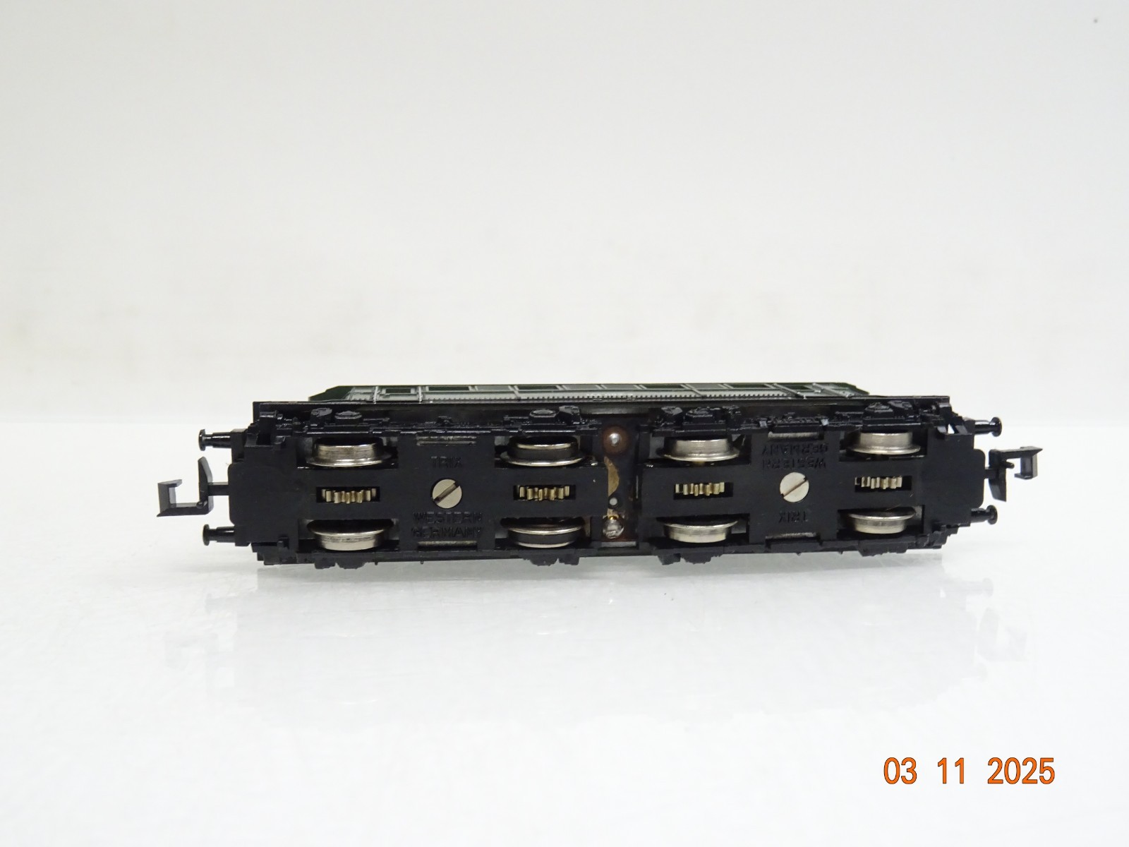 Minitrix N 2033 E-Lok BR 144 083-3 der DB in OVP JL4091 – Bild 4