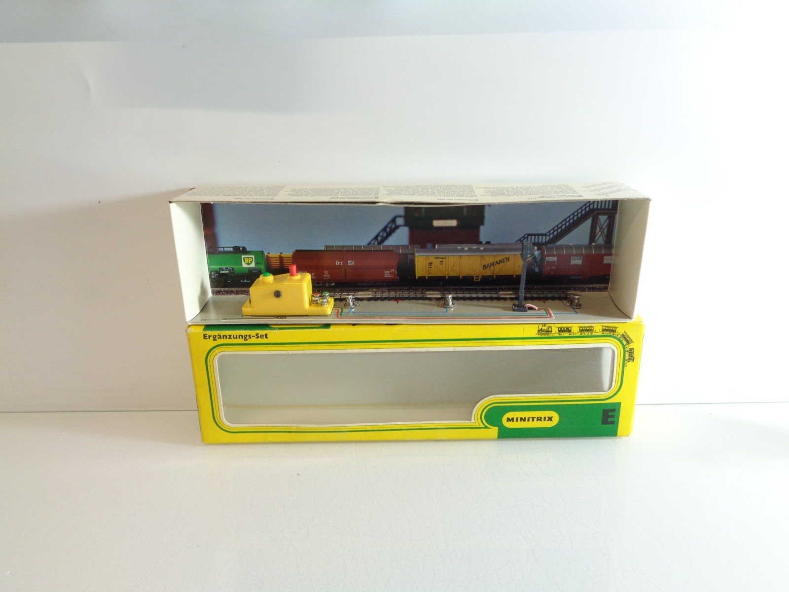 Minitrix N 6751 Ergänzungsset siehe Foto in OVP PK1783