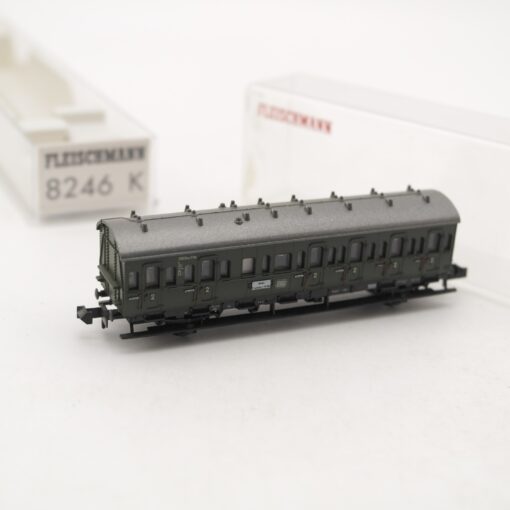 Minitrix N Personenwagen 2. Klasse Gießen Frankfurt der DB in EVP RR2444