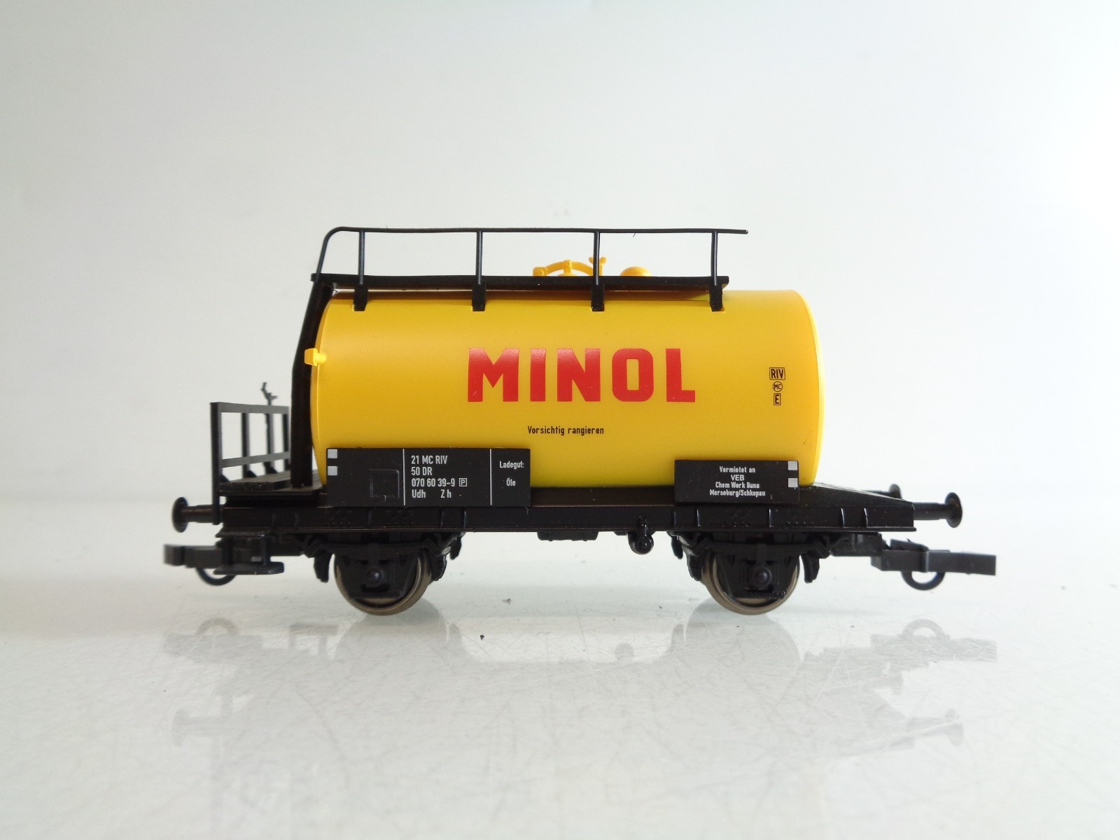 Piko H0 Kesselwagen MINOL der DR BH969 o.
