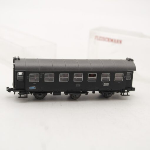 Roco N Personenwagen 2. Klasse der DB, siehe Foto in EVP RR2513