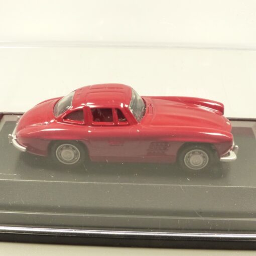 Schuco 1:87 25113 Mercedes Benz 300SL weinot in PC-Box EX5985 – Bild 3