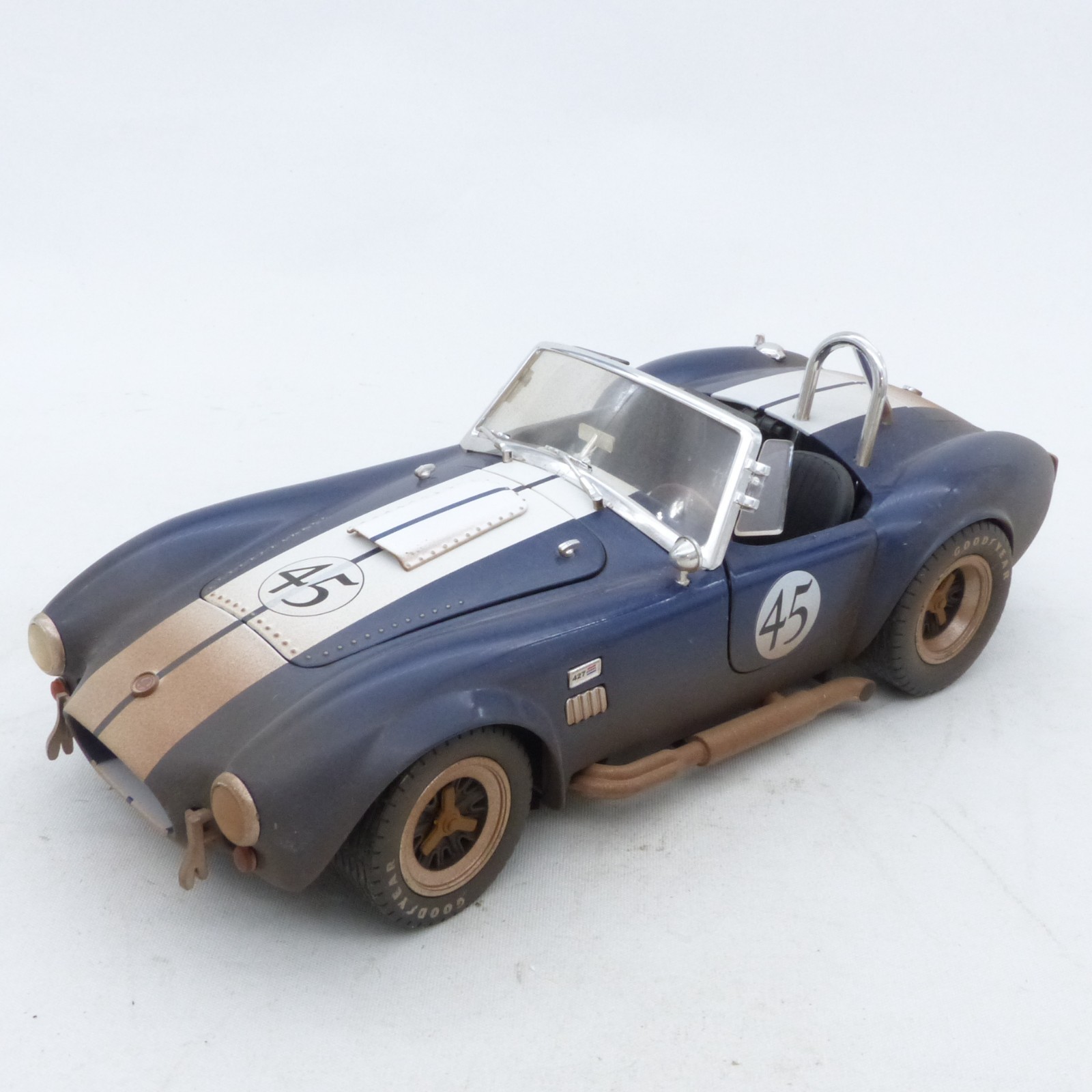 Shelby Collectibles Inc. 1:18 Shelby Cobra 427 S/C #45 in Tüte o. EX8433 – Bild 3