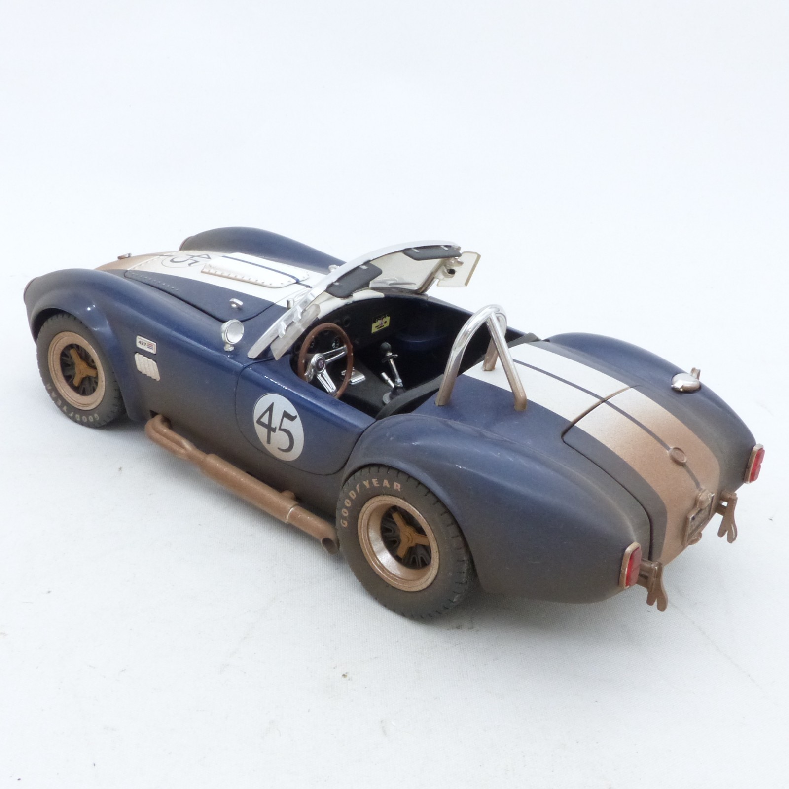 Shelby Collectibles Inc. 1:18 Shelby Cobra 427 S/C #45 in Tüte o. EX8433 – Bild 4
