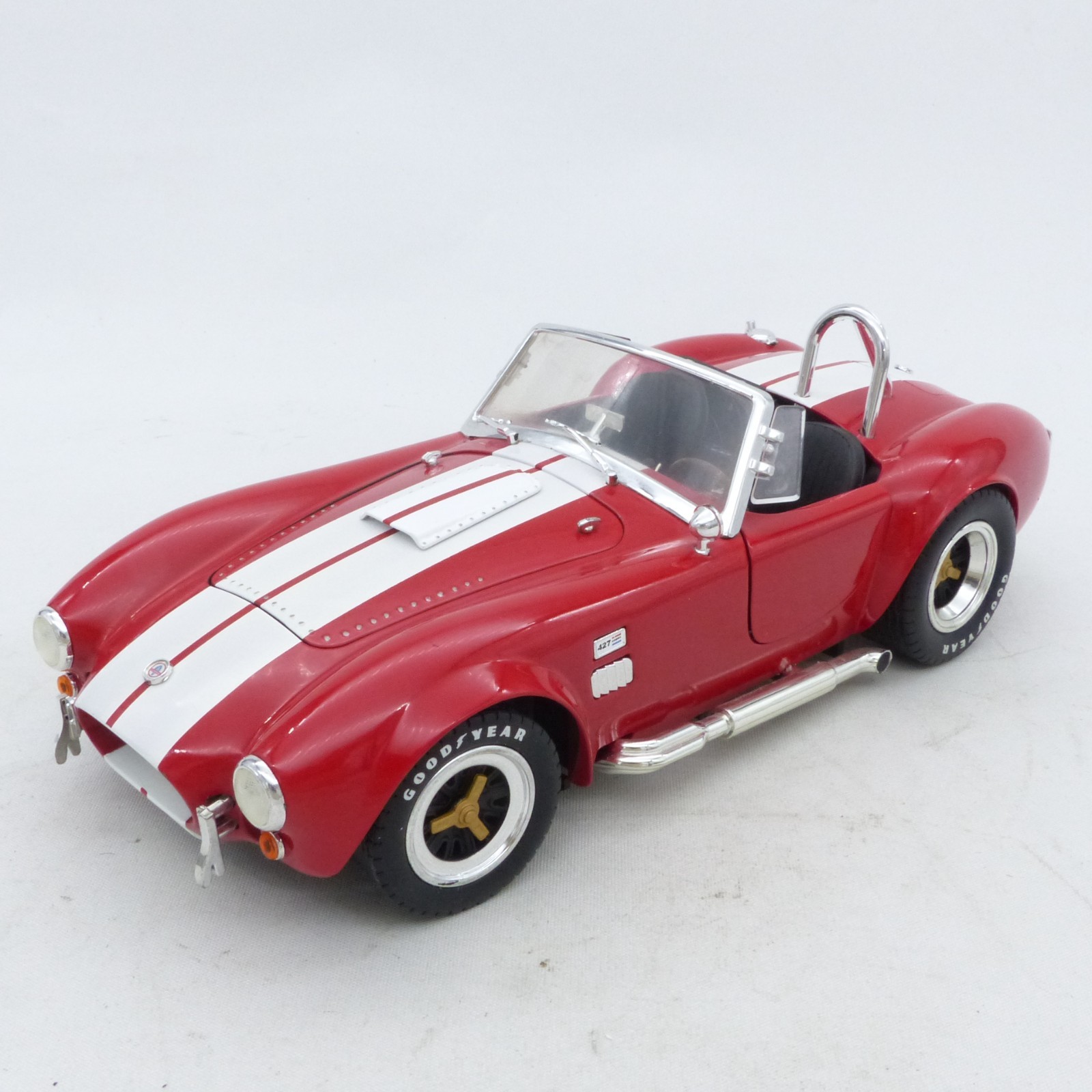 Shelby Collectibles Inc. 1:18 Shelby Cobra 427 S/C rot/weiß in Tüte o. EX8441 – Bild 3