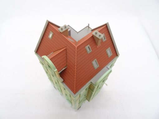 Spur H0 Stadt-Eckhaus ca 11 x 11 cm aus Anlagerückbau, siehe Foto RR588 o. – Bild 8