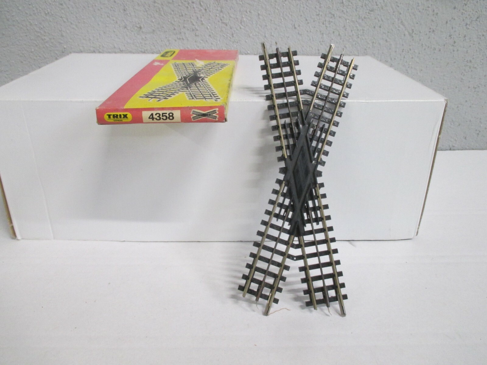 Trix Express H0 4358 Kreuzung m.OVP WZ5681