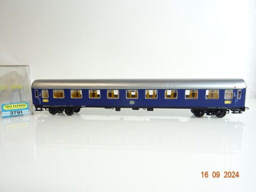 Trix Express H0 Personenwagen 1. Klasse der DB in EVP PR2738 – Bild 3