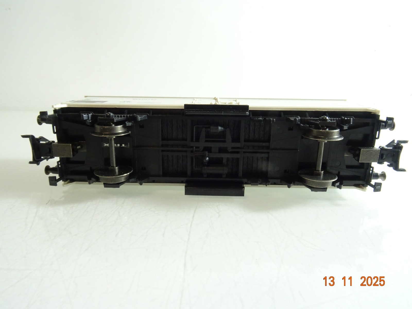 Trix H0 AC gedeckter Güterwagen Seefische der DB RR4545 o. – Bild 4
