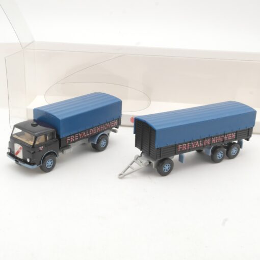 Wiking 1:87 041602 MAN Pausbacke Pritschenhängerzug Freyaldenhove in OVP RR2911
