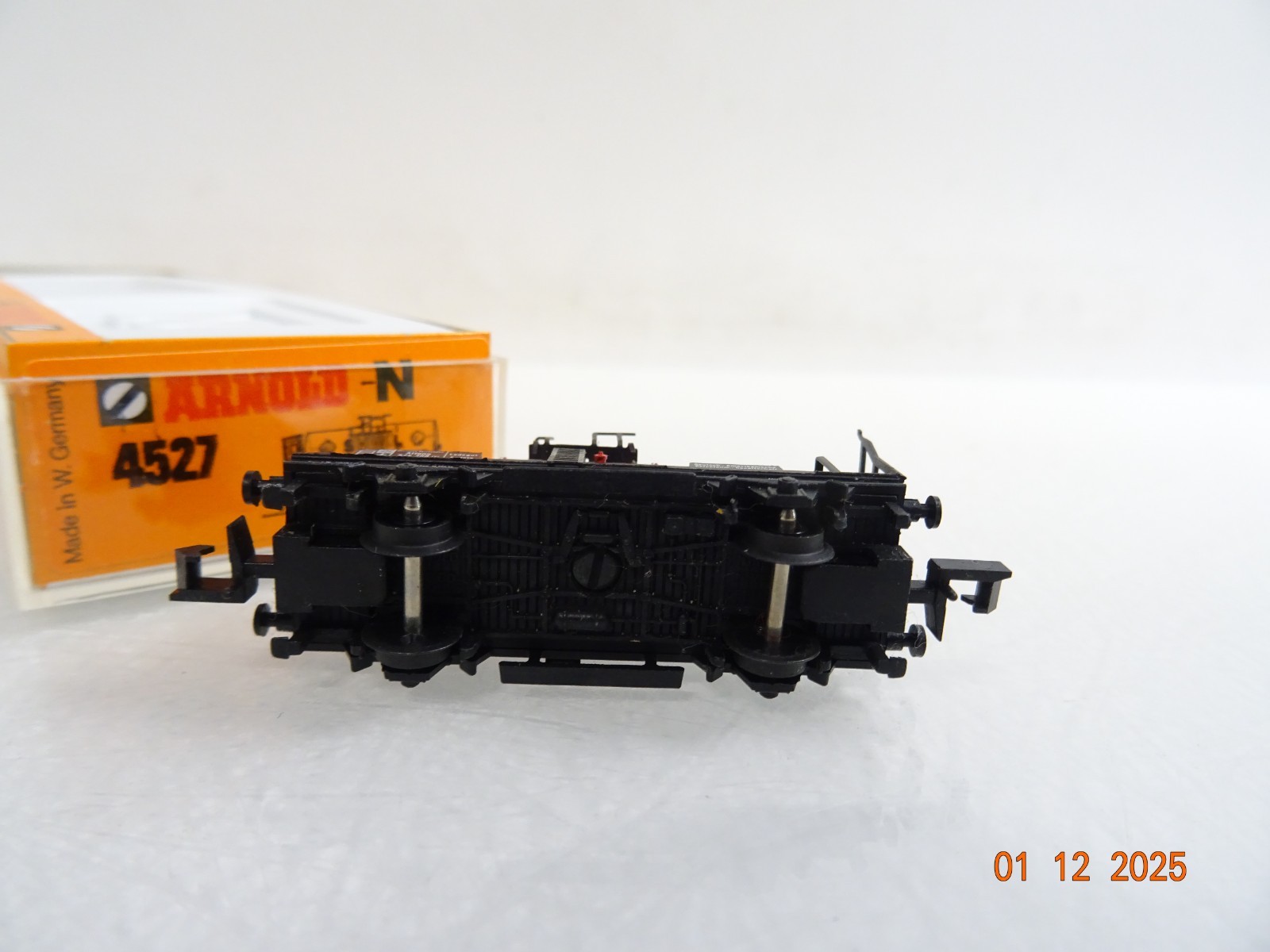 Arnold N 4527 Kesselwagen mit Bremserhaus DAPG in OVP RR5156 – Bild 4