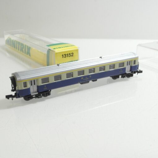 Arnold N Personenwagen 1. Klasse der BLS in EVP RG7089 – Bild 3