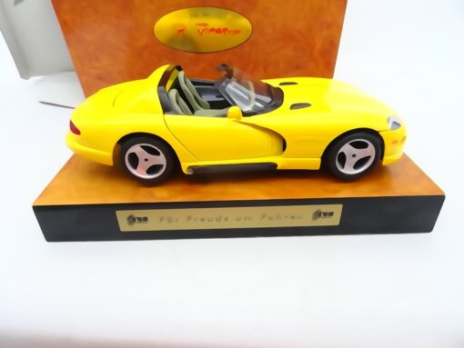 Bburago / Burago 1:18 3765 Dodge Viper RT/10 auf Holzplatte in OVP RR2014 – Bild 4