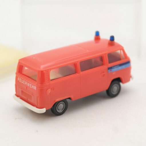 Brekina 1:87 3315 VW Bus T2 Kombi Flughafen Frankfurt Main in OVP QR2671 – Bild 3