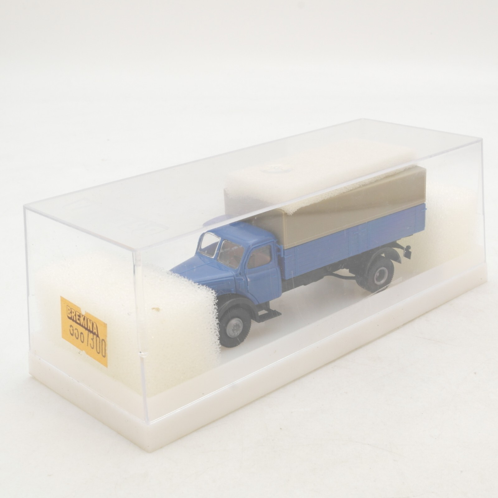 Brekina 1:87 7300 Henschel HS 140 Pritsche/Plane neutral in OVP RG5816 – Bild 4