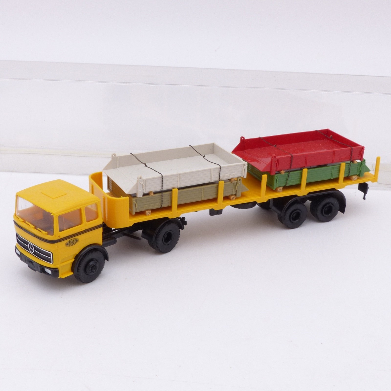 Brekina 1:87 MB LP 1620 Meiller Rungen-Sattelzug mit Ladung in EVP EX8398