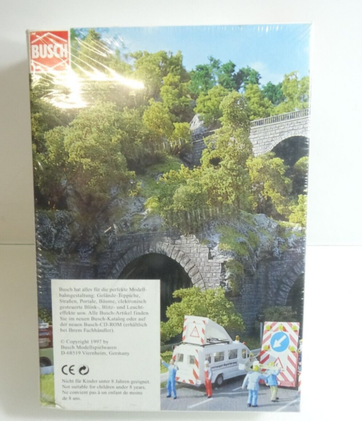Busch N 8025 Bahnübergang neuwertig in OVP QR4811