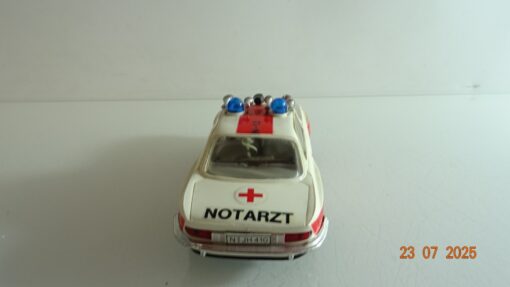 Carrera 132 Universal 40425 BMW 3.0 CSL Notarzt siehe Foto CK9927 o. – Bild 4