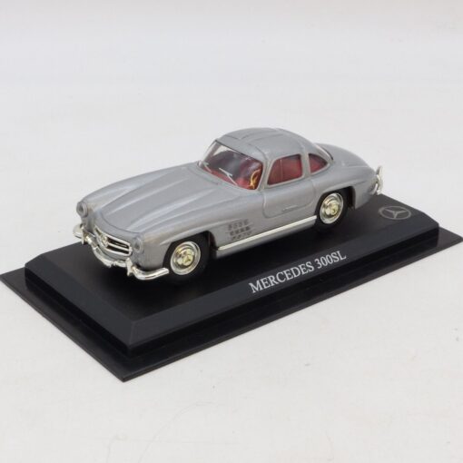 Del Prado 1:43 Mercedes 300 SL metallic auf Podest, siehe Bilder o. EB6535
