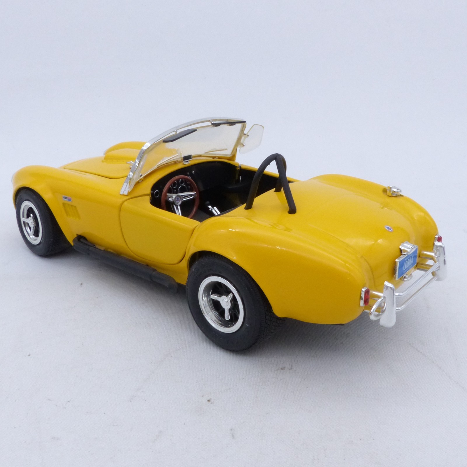 ERTL 1:18 Shelby Cobra 427 1964 gelb in Tüte siehe Bilder o. EX8376 – Bild 4