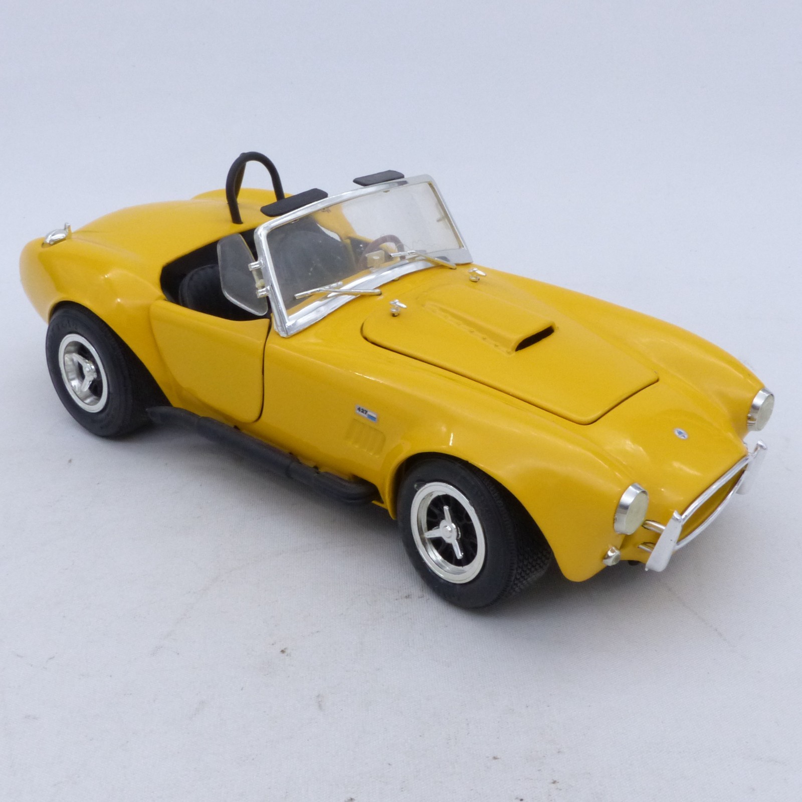 ERTL 1:18 Shelby Cobra 427 1964 gelb in Tüte siehe Bilder o. EX8376 – Bild 7