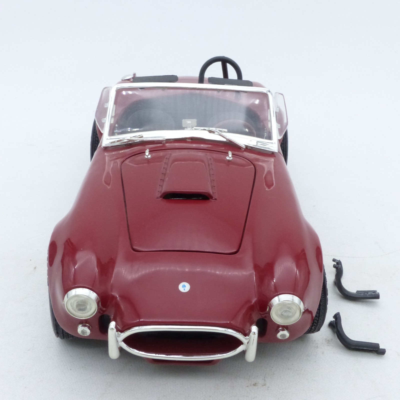 ERTL 1:18 Shelby Cobra 427 S/C Bordeaux rot in Tüte siehe Bilder o. EX8386