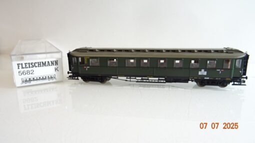 Fleischmann H0 5682 K Personenwagen 2./3. Kl. in OVP PR8999