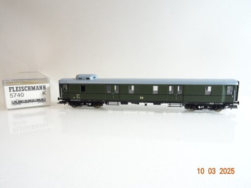 Fleischmann H0 5740 K Gepäckwagen der DR in OVP PR6526