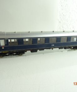 Fleischmann H0 5840K Schnellzugwagen 2.Klass der DB ohne Licht RR4582 o.