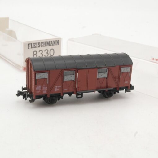 Fleischmann N 8330 gedeckter Güterwagen in OVP RR51