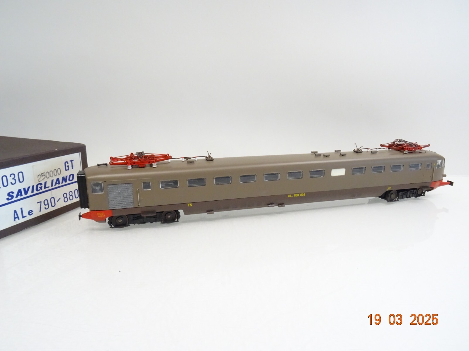GT H0 2030 Italien Elektrotriebwagen ALe 790/880 Savigliano in OVP LE9456 – Bild 3