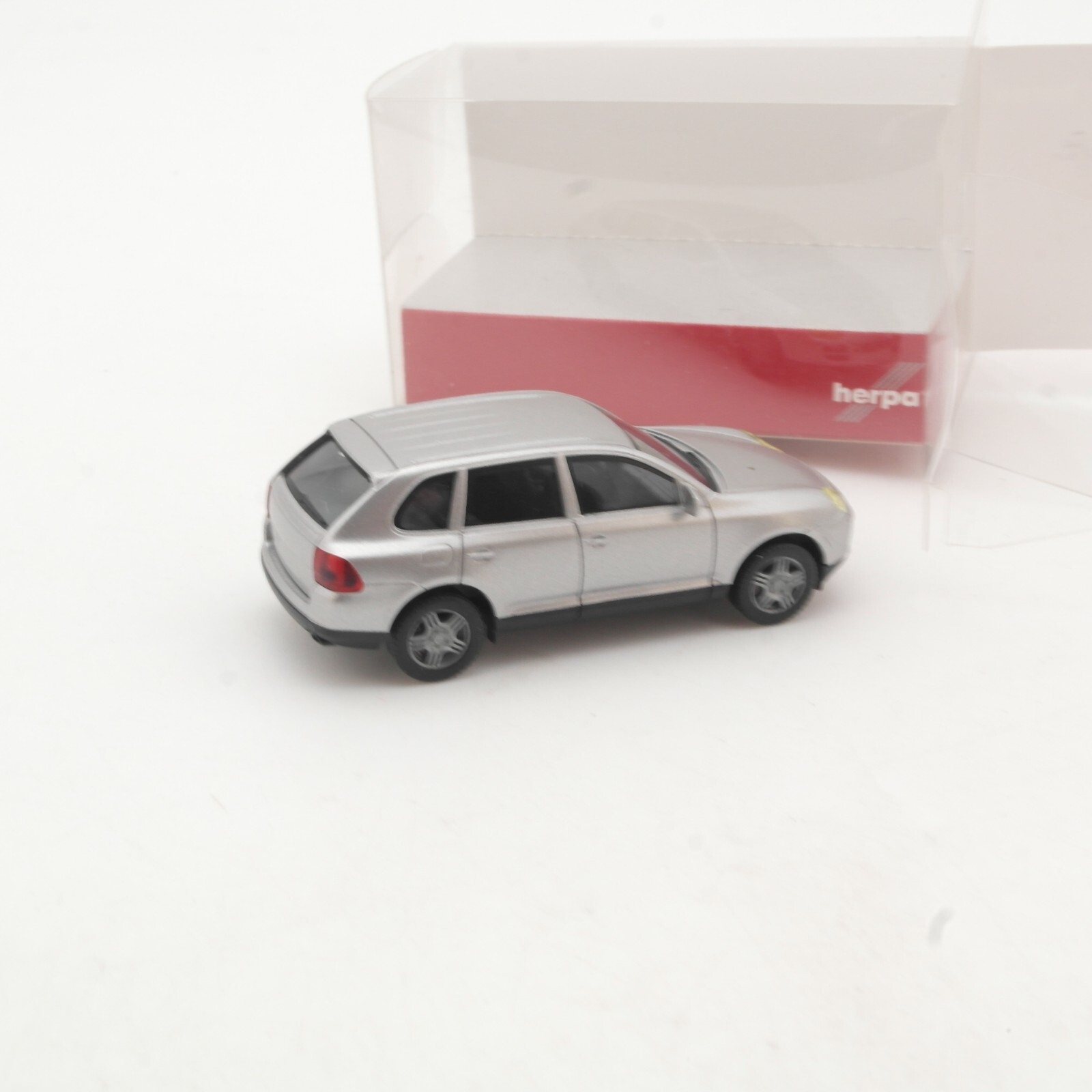 Herpa 1:87 033145 Porsche Cayenne SUV metallic in OVP QR7790 – Bild 3