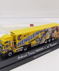 Herpa 1:87 Mercedes SK Sattelzug Henglein Feinkost in PC-Box EX8527
