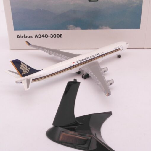 Herpa Wings 1:500 Airbus A340-300E Singapore Airlines 504553 in OVP EA1847 – Bild 3