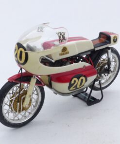 Italerie 1:9 Motorrad Yamaha RD 56 250 fertig gebaut siehe Bilder o. EX6602