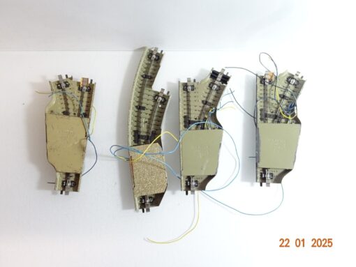 Konvolut Märklin H0 M-Gleis elekt. Weichen 4Stück  siehe Foto CK5484 o. – Bild 3