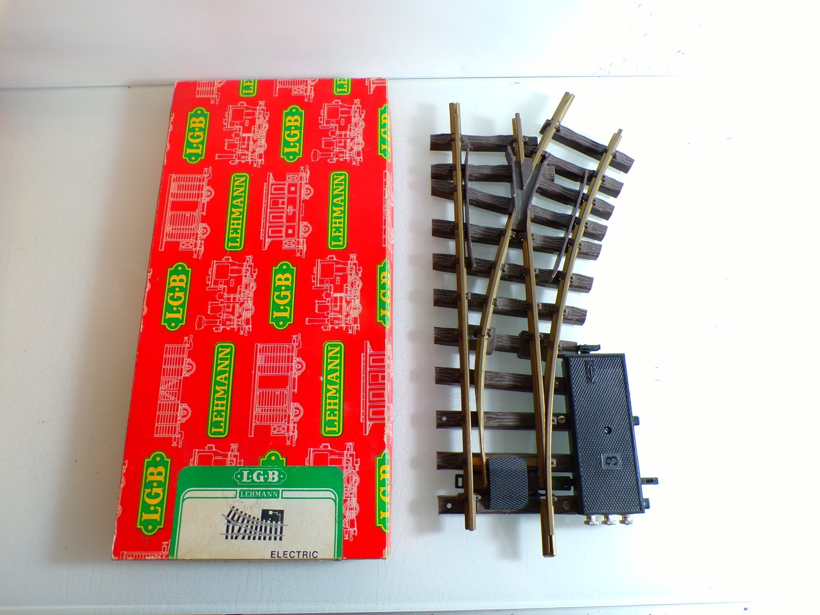 LGB Spur G 1200 Weiche rechts mit Antrieb siehe Foto in OVP PK2320