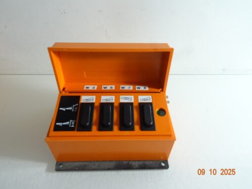 LGB Spur G 5175 Stellpult Momenttaster orange siehe Foto PK1393 o.