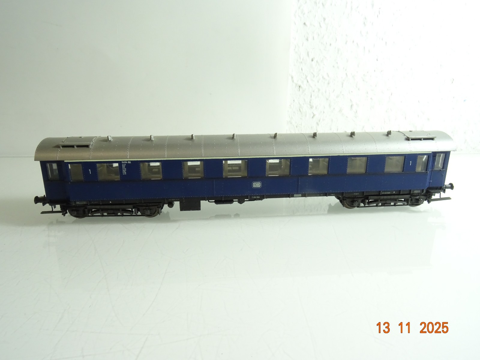 Liliput H0 AC 384201 Schnellzugwagen 1. Klasse der DB RR4583 o. – Bild 3