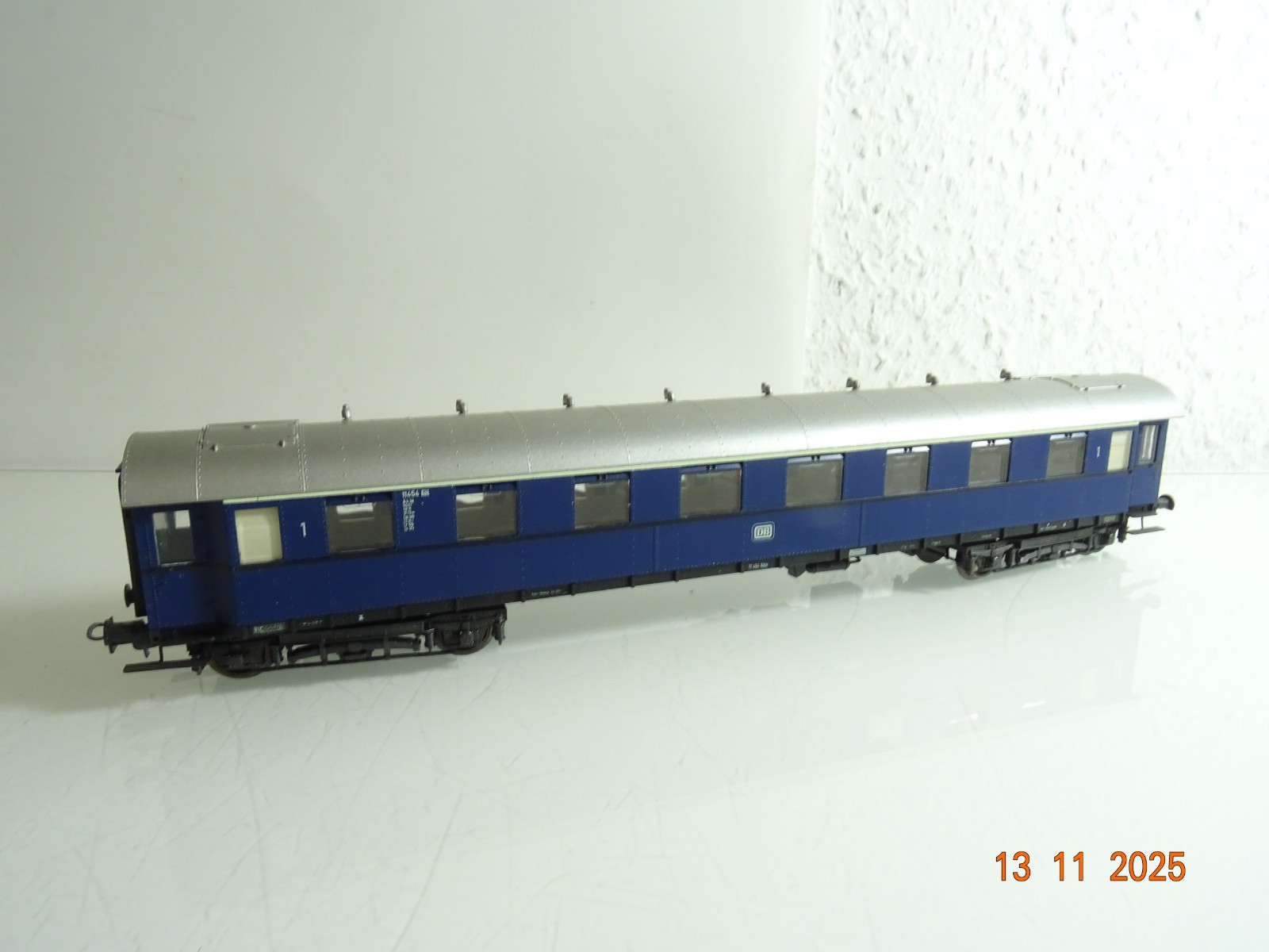 Liliput H0 AC 384201 Schnellzugwagen 1. Klasse der DB RR4583 o.