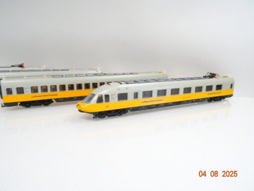 Lima H0 Elektro-Triebwagen 4tlg. Lufthansa-Airport-Express JL2063 o. – Bild 3