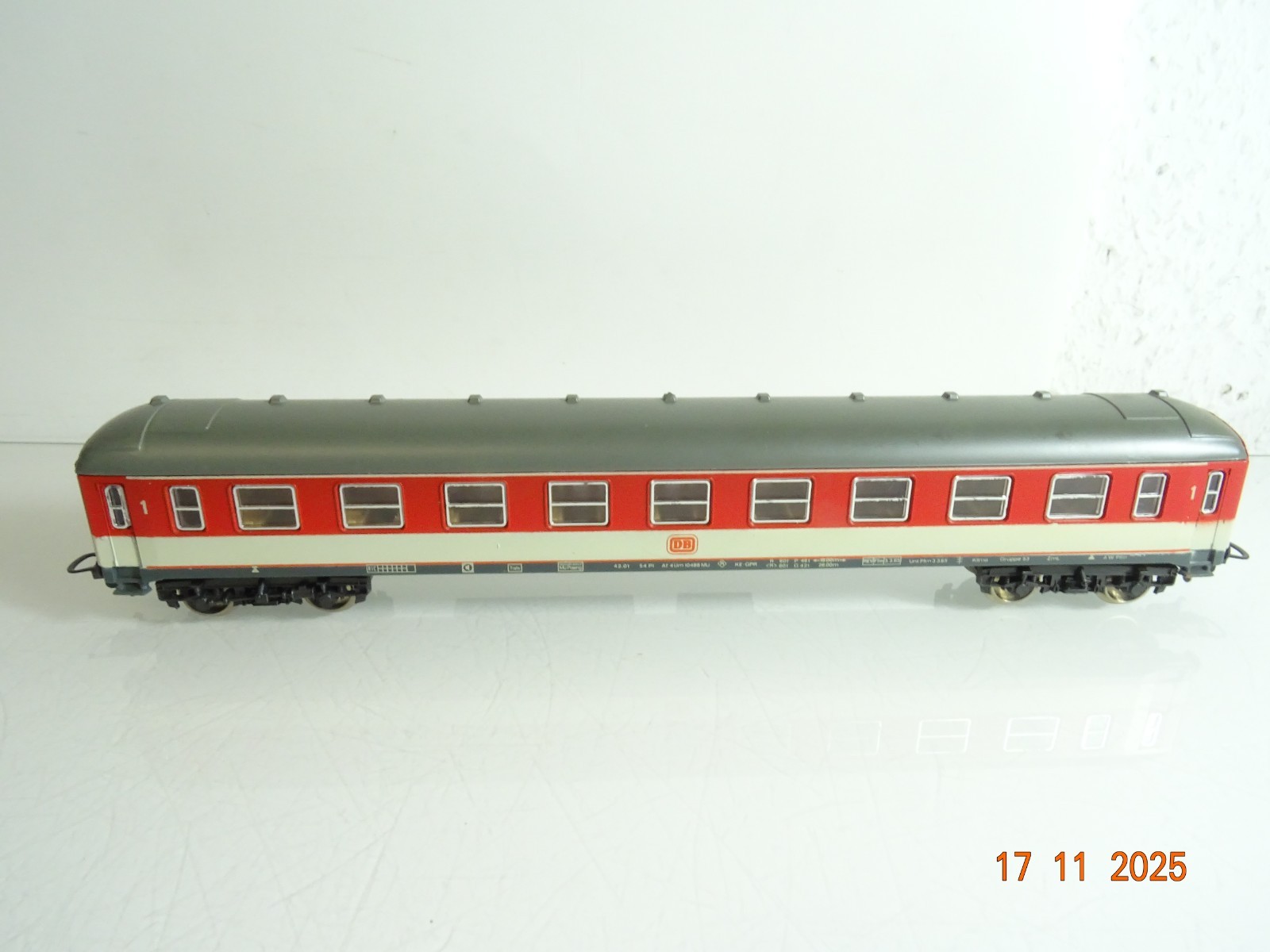 Lima H0 Personenwagen 1. Klasse 54 PI der DB RR4648 o.